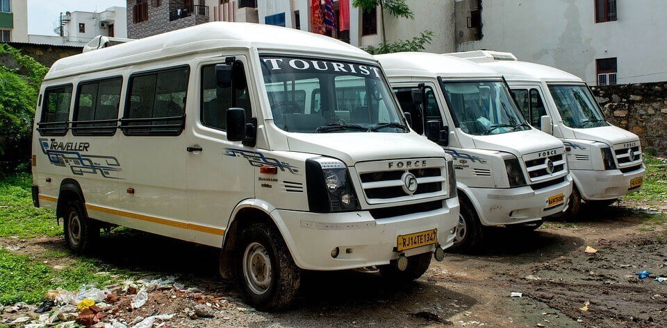 Exploring AC and Non-AC Cab Options for Pune to Shirdi